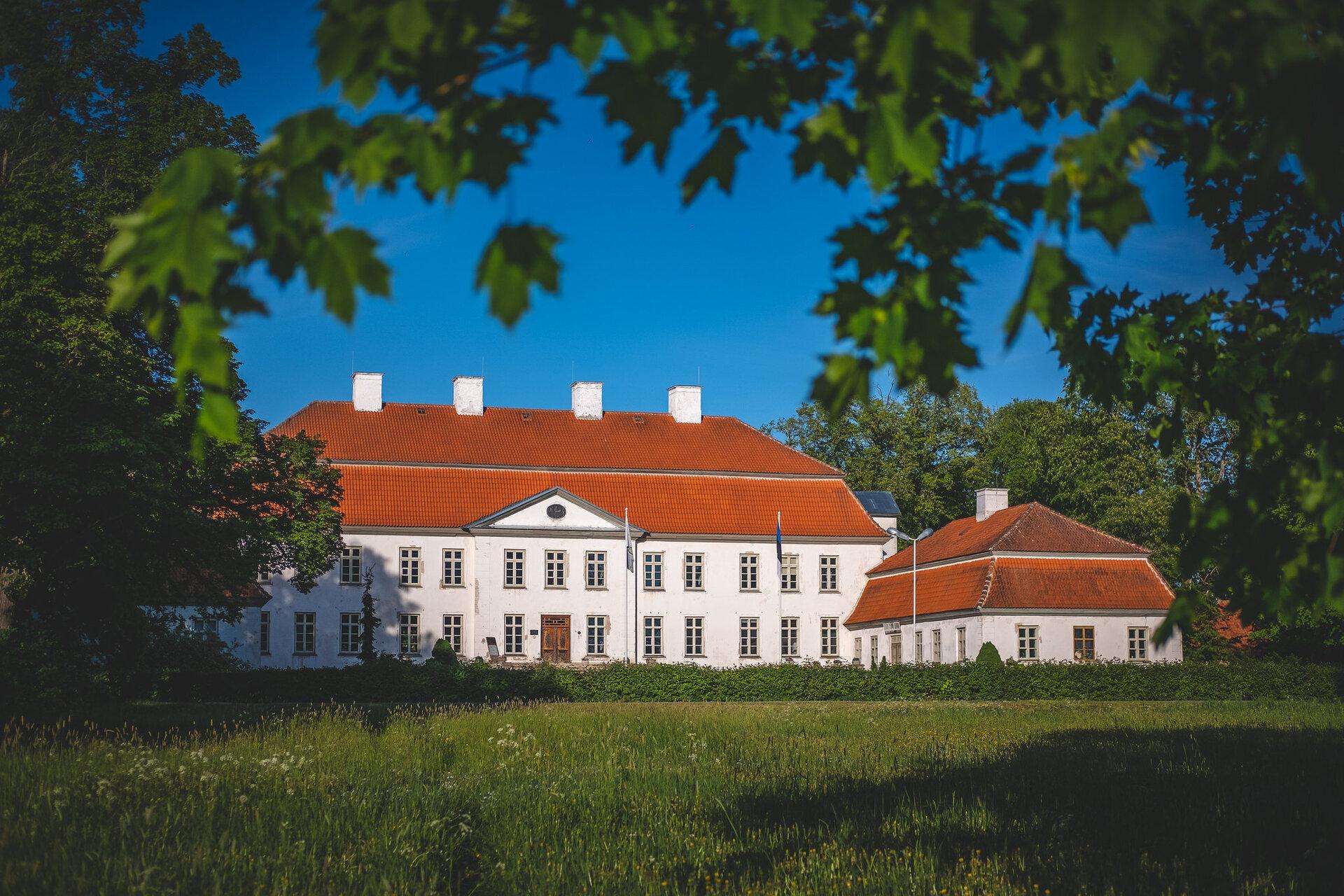Omal käel ringreis "Mõisamõtetes liikudes"