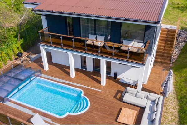 Kalda Villa - holiday home with a pool