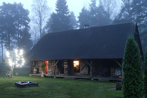Tūrisma saimniecības "Marknatalu Puhkemaja" Pauli Klēts - renovēta klēts māja.