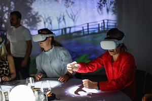 Впечатляющий ужин в виртуальной реальности на фабрике открытий "PROTO"