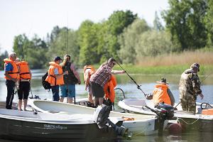 Прокат лодок для рыбалки и прогулок в Fishing Village на реке Сауга