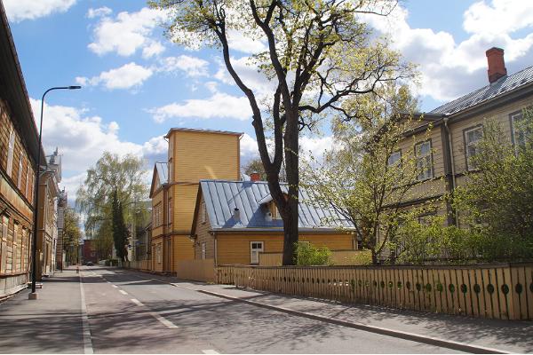 Culture and Art Walking Tour of Tartu. A picture of Veski tänav in Tartu, Estonia.