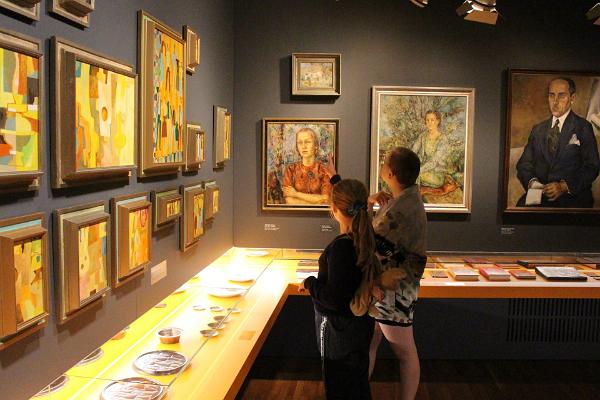 Estonian Art in European Languages: Guided tour in Spanish in the Adamson-Ericu Museum