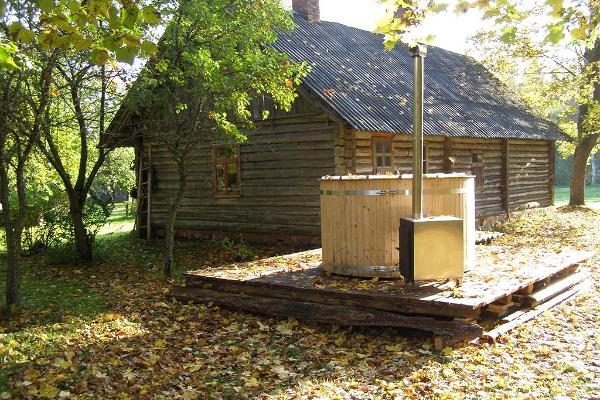 Cottar's cottage at Linnumäe Loodustalu (Nature Farm)