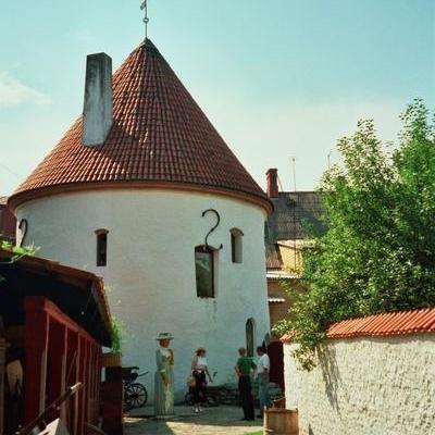 Guidad fotvandring i Pärnus gamla stad