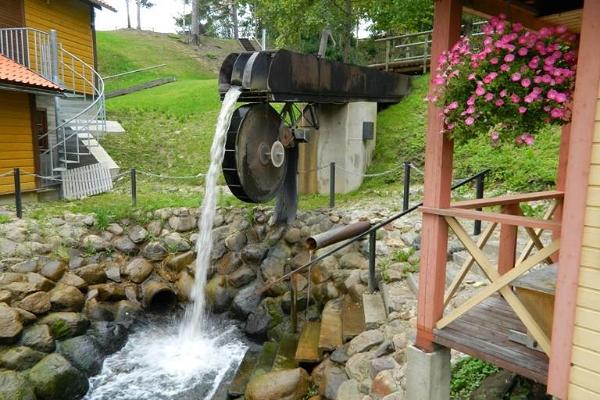 Ööbikuoru vattenkraft och verkstad med museum