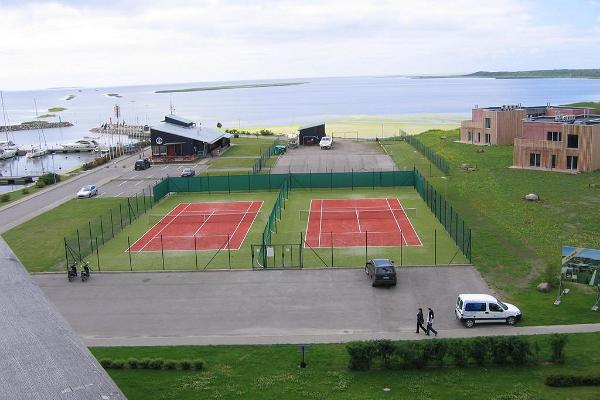 Tennisplätze des Georg Ots Spa Hotels