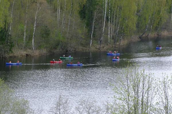 Brauciens ar kanoe pa Korastes ezeru grupu