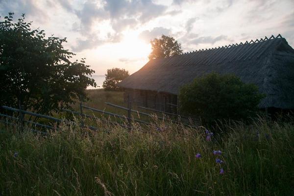 Paadiga Hiiumaa laidudele