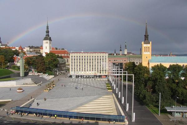 Der Freiheits-Platz und das Siegesmonument des Freiheitskriegs in Tallinn