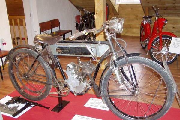 Мотоциклетный музей в Куртна